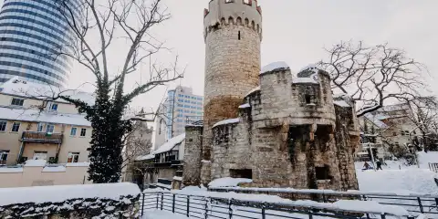 Alternative image text